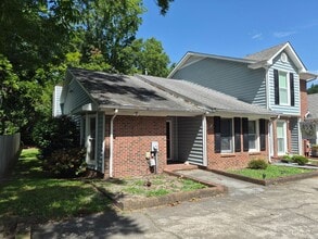 Building Photo - NEW LISTING!!!!!
