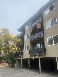 Building Photo - Hill Town Apartments: Spacious Two Bedroom...