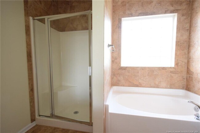 Building Photo - 2541 Spinnaker Dr