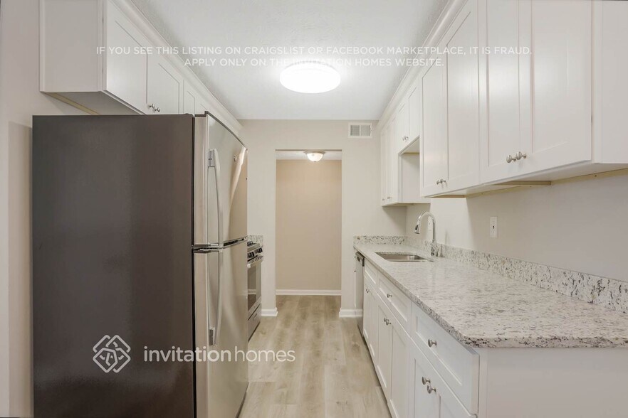 Building Photo - 2041 Wendover Dr
