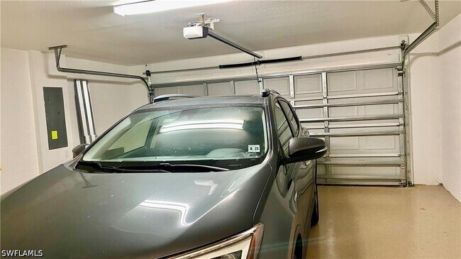 Building Photo - 2066 Tamarron Ln