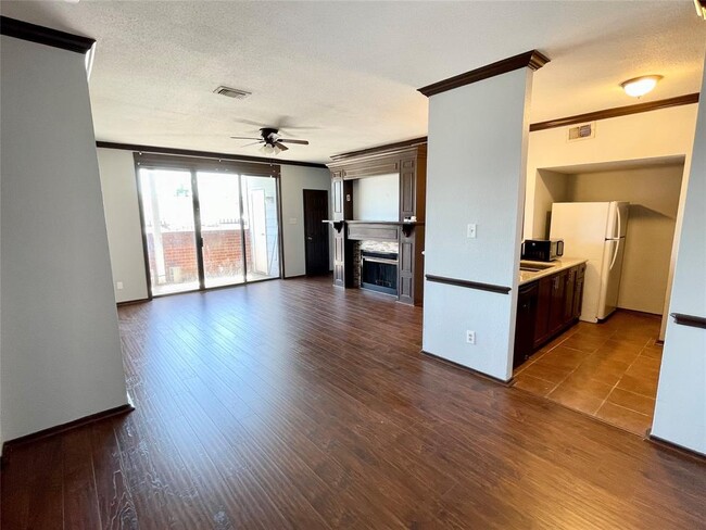 Building Photo - 14550 Fonmeadow Dr