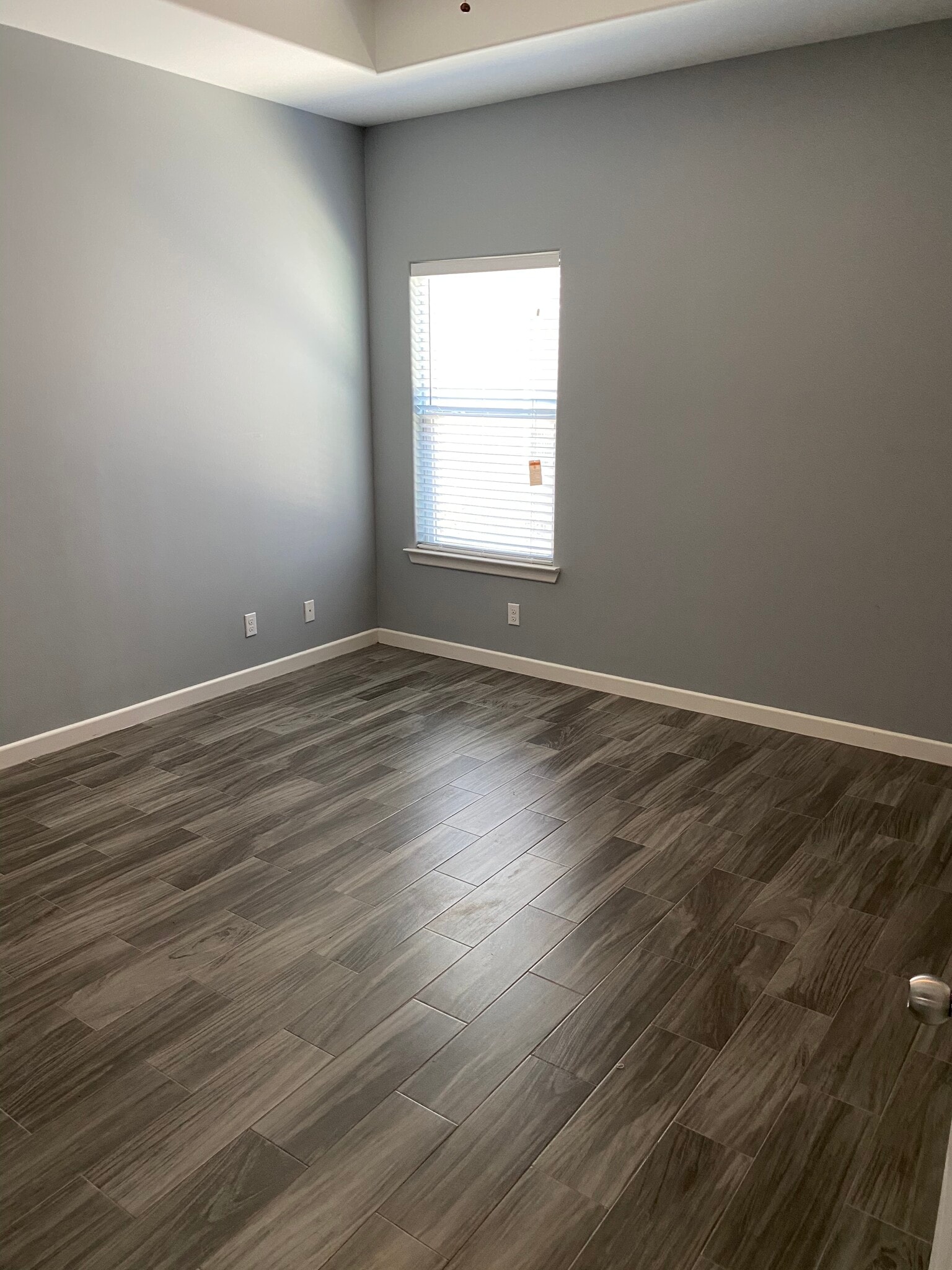 Building Photo - 513 Teague Avenue