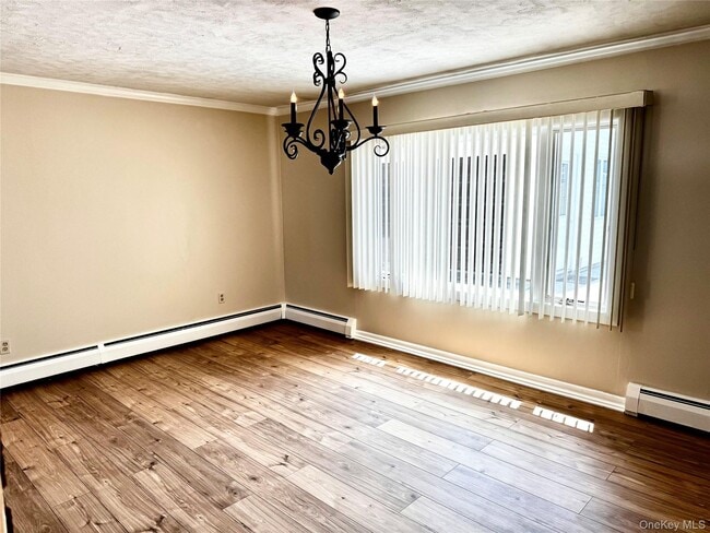 Building Photo - 12 Elves Ln