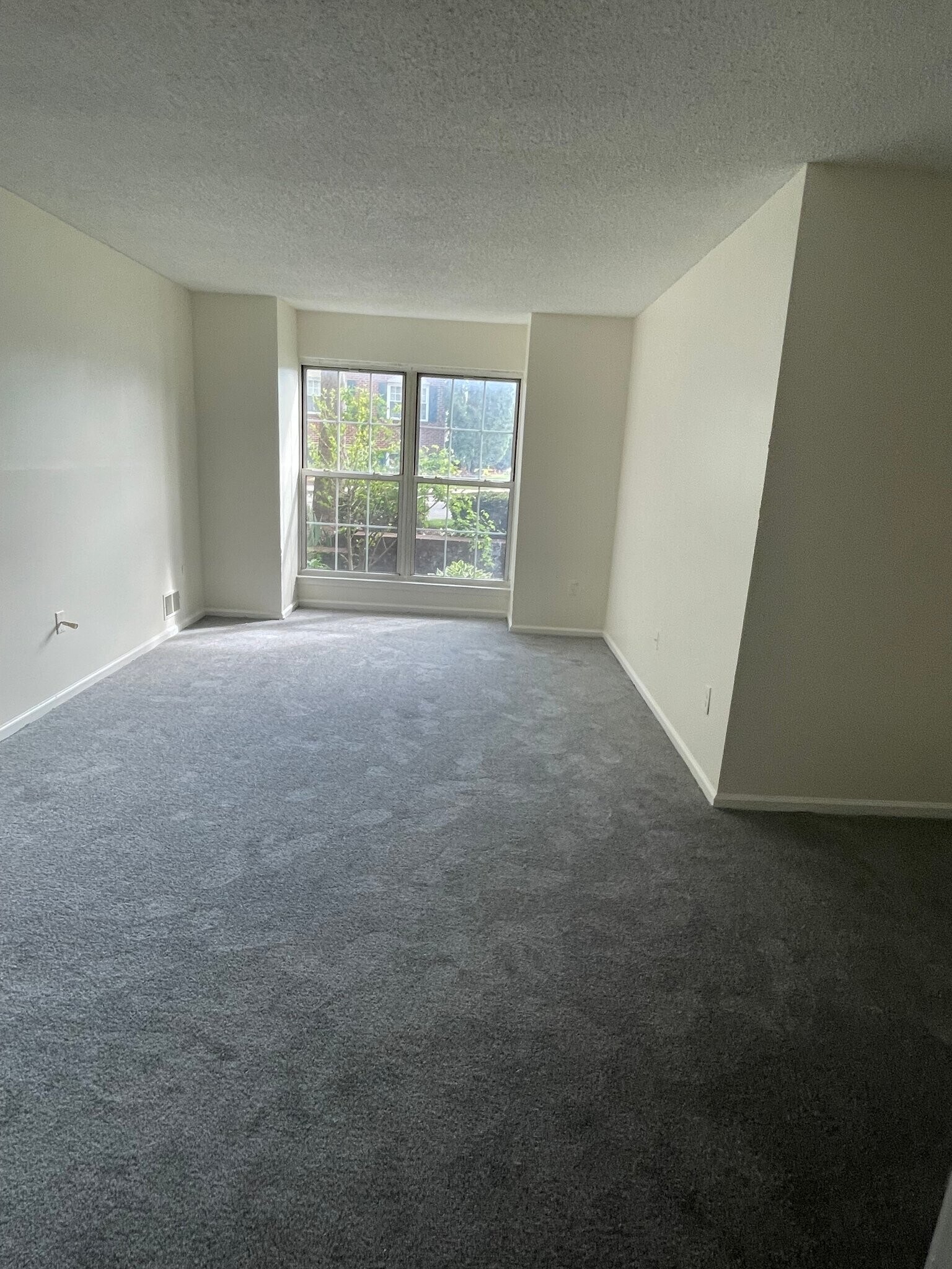 Building Photo - 59 S Orange Ave