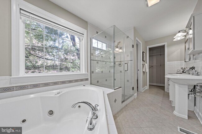 Building Photo - 4 High St