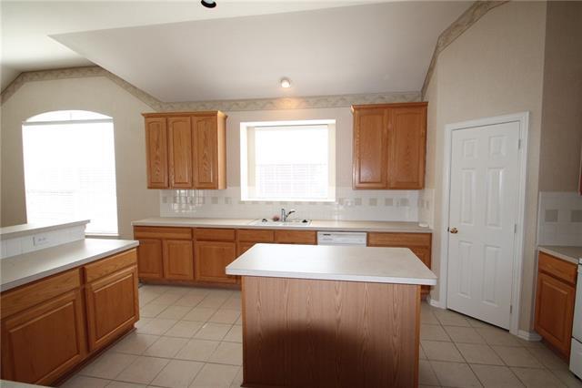Building Photo - 1424 McKenzie Ct