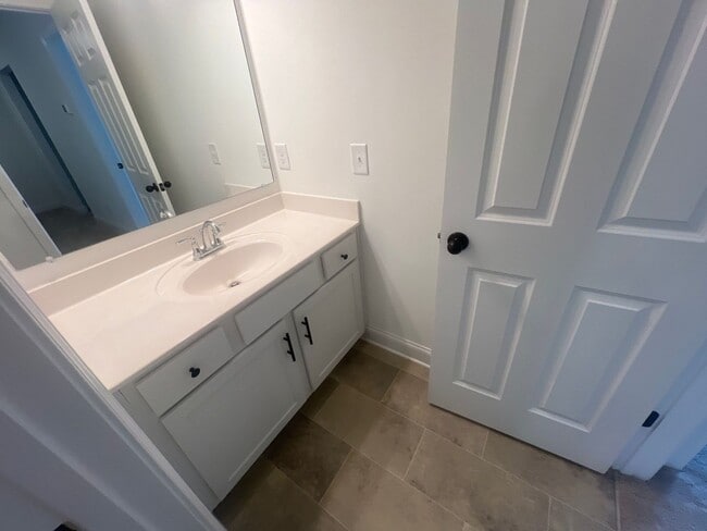 Building Photo - 312 Traywick Pl