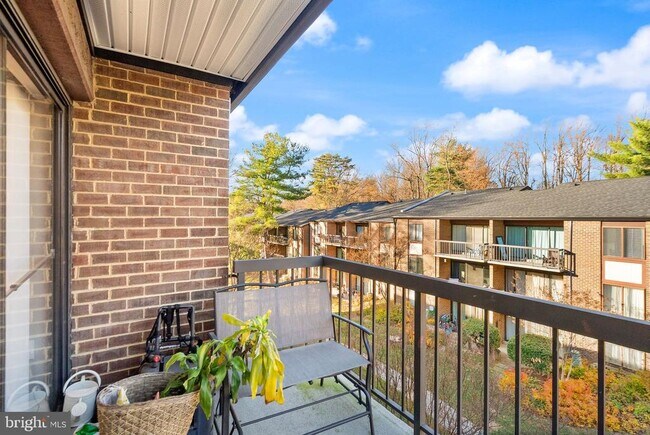 Building Photo - 9728 Kingsbridge Dr