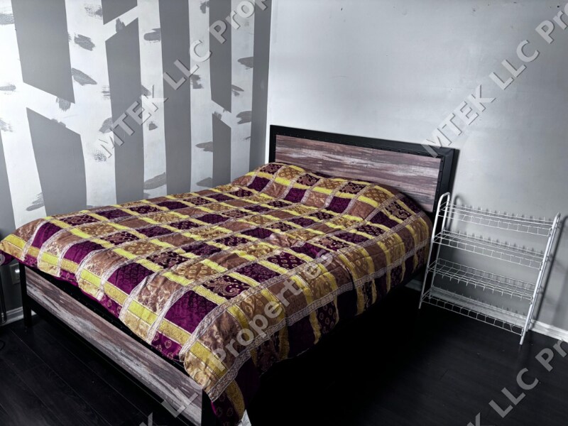 Building Photo - 8 Pinehurst Ct