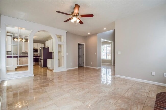 Building Photo - 305 Derby Dr