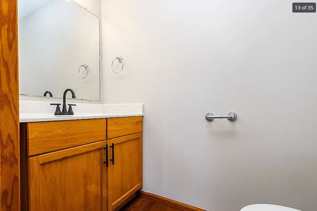 Building Photo - Gretna Gem: 4 Bedroom Home with Room to Grow