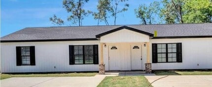 Building Photo - 707 Murray Rd