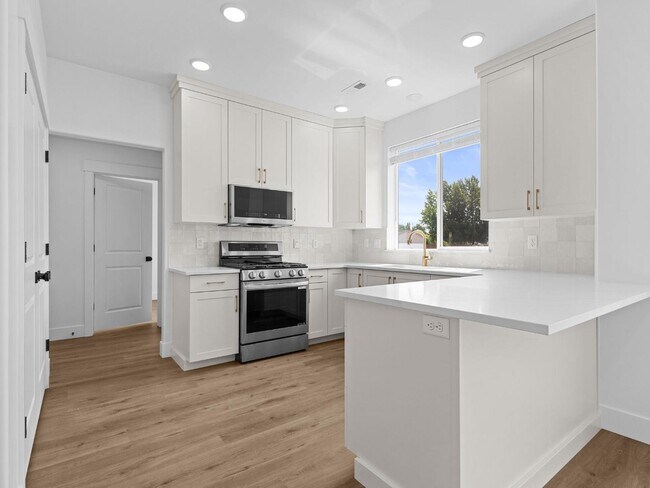 Building Photo - 2986 Sydney Dr