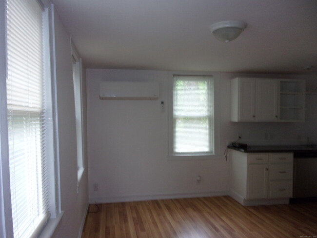 Building Photo - 1555 Stafford Rd