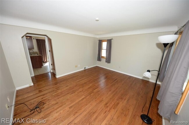 Building Photo - 3534 Woodland Ave