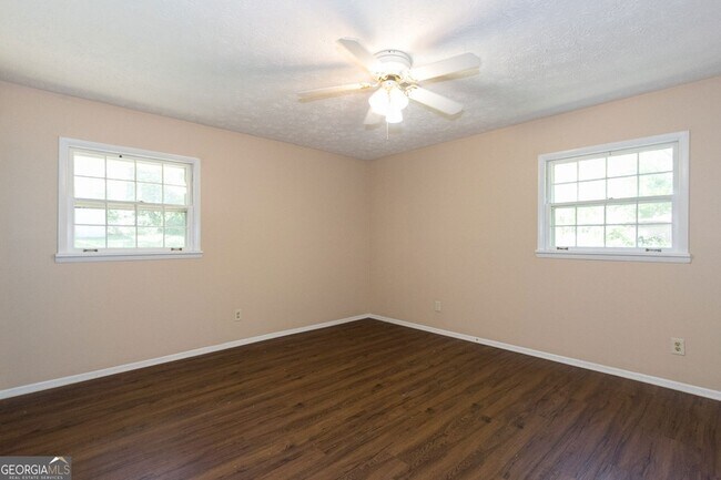 Building Photo - 3720 Sunny Hill Dr