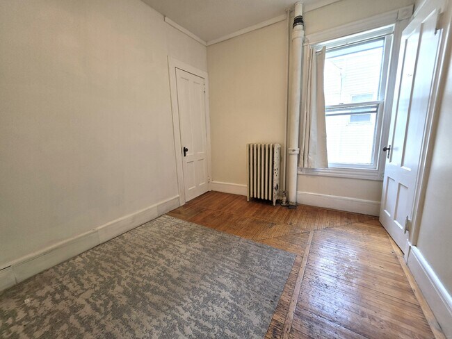 Building Photo - 388 Whitney Ave