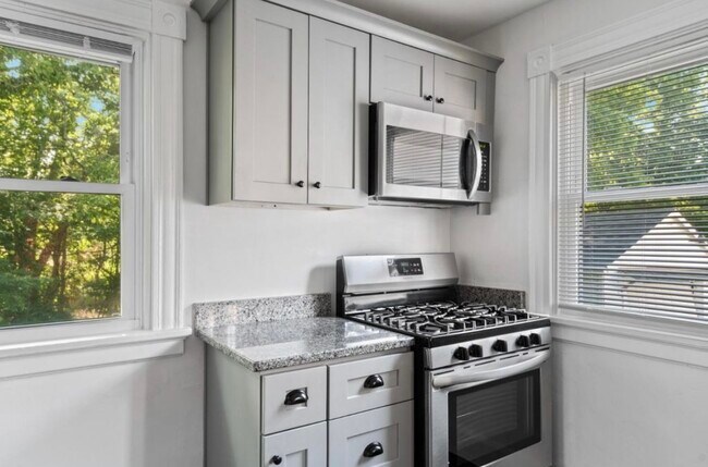 Building Photo - 4200 Homer Ave