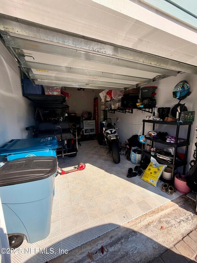 Building Photo - 293 Pine Bluff Dr