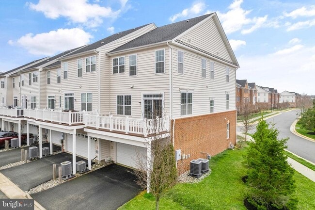 Building Photo - 42988 Atoka Manor Terrace