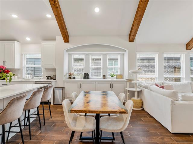 Building Photo - 1413 Saddle Ridge Dr