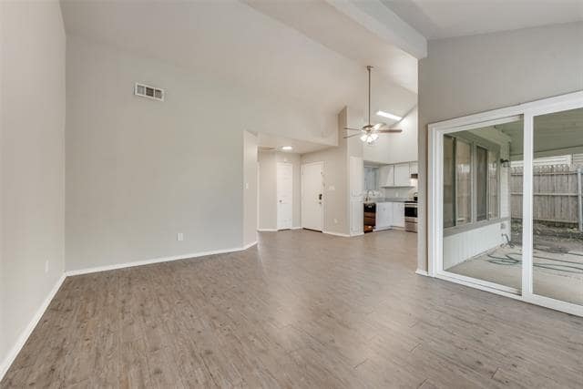 Building Photo - 109 Suttonwood Dr