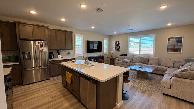 Building Photo - 17744 W Cassia Way