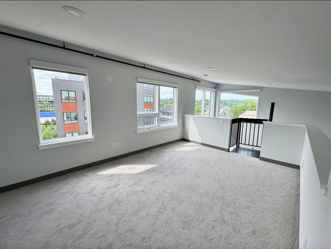 Building Photo - City Sunrise