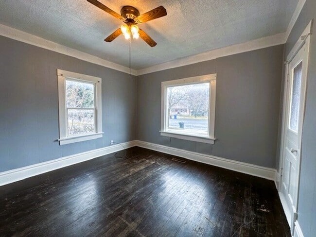 Building Photo - 72 S 300 E