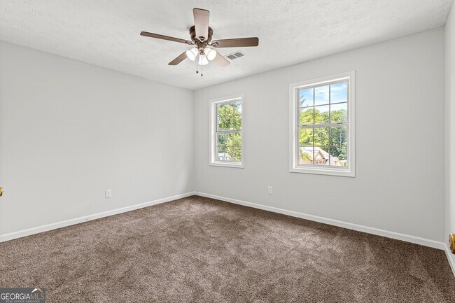 Building Photo - 4966 Cold Springs Dr NW