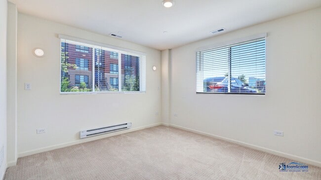 Building Photo - 2326 Venture Dr