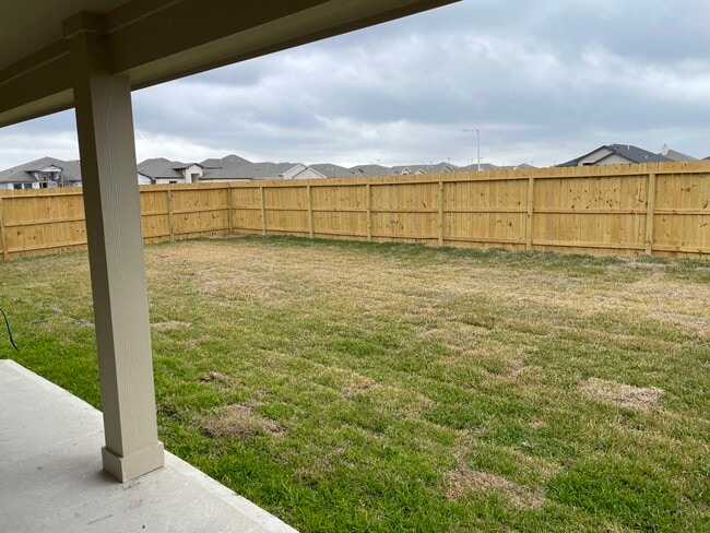 Building Photo - London Home