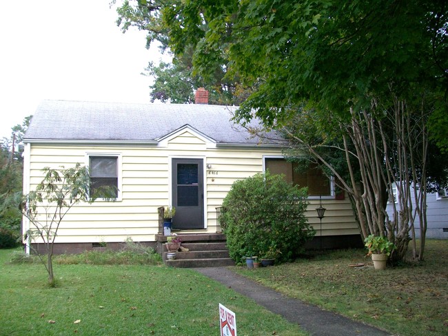 Building Photo - 6416 Kensington Ave