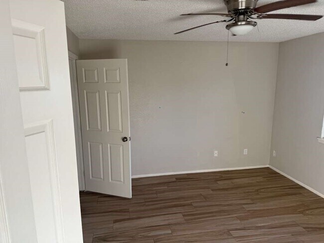 Building Photo - 3114 Clear Wing Ct