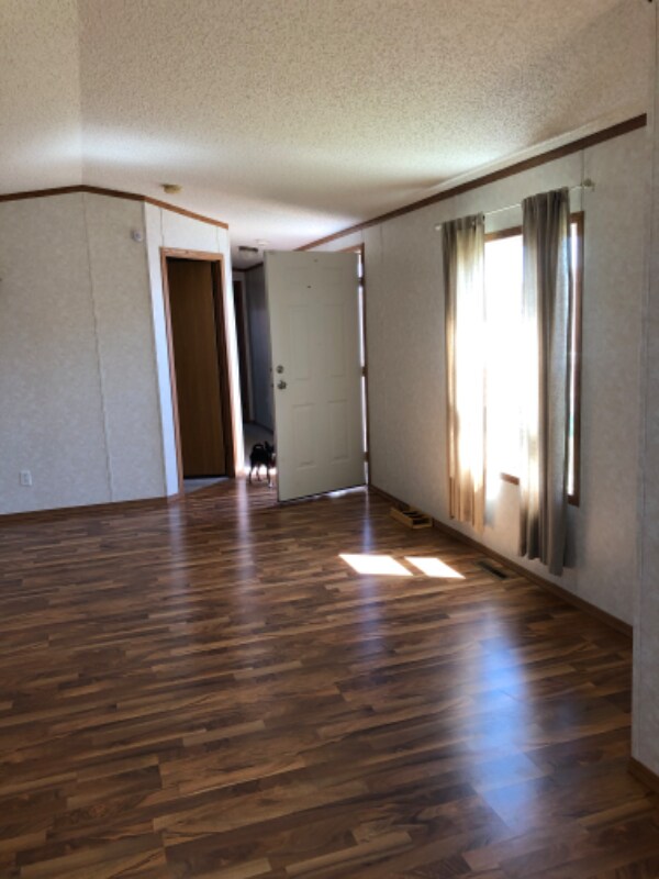 Building Photo - 1109 Hoffman Ln