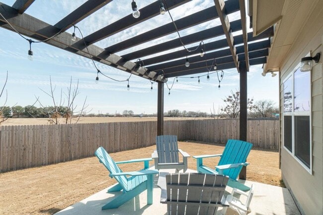 Building Photo - 5510 Daniel Wy