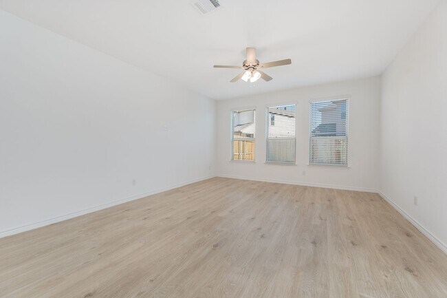 Building Photo - Brand-New 4 Bed | 2.5 Bath | Private Fenced Yard | Over 2,000 Sq Ft