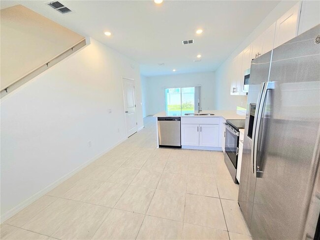 Building Photo - 3098 Skyline Lp