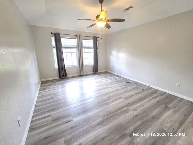 Building Photo - Beautiful 3 Bedroom 2 bath Home Across from La Joya Middle School