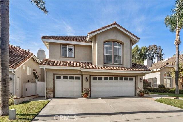 Primary Photo - 2004 Via Solona