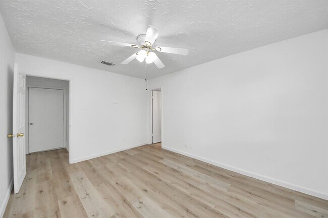 Building Photo - 20214 Apache Gardens Ln