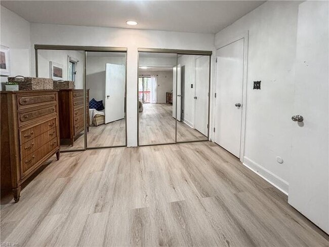 Building Photo - WATERFRONT 5 BEDROOM/4 BATH IN VIRGINIA BEACH! READY FOR RENT!!