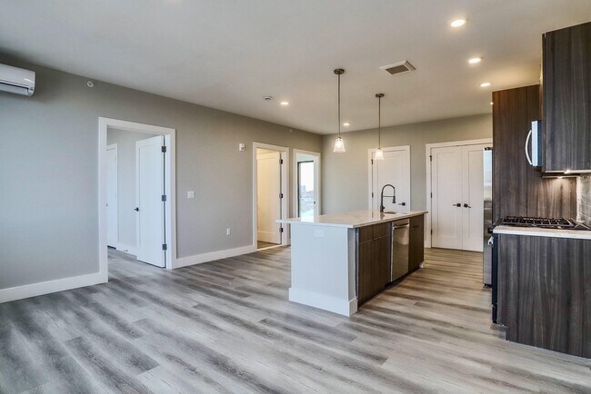 Building Photo - 3516 John F. Kennedy Blvd