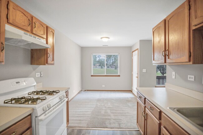 Building Photo - 737 Candleridge Ct