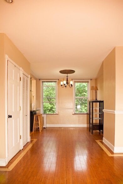 Building Photo - 384 Webster Ave