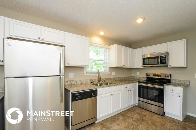 Building Photo - 4712 Halsey St