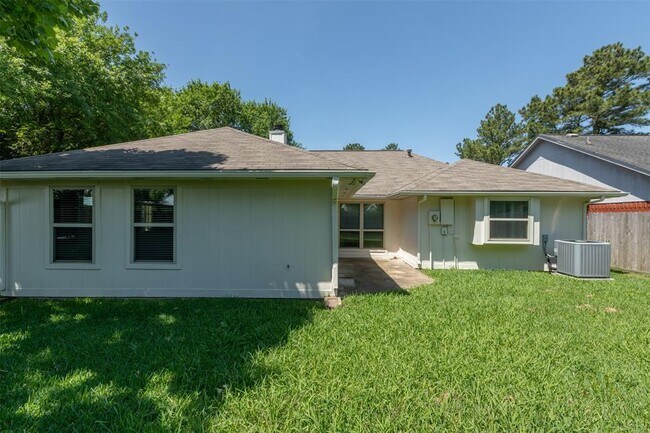 Building Photo - 2935 Auburn Dr