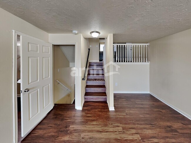 Building Photo - 339 W 2450 N