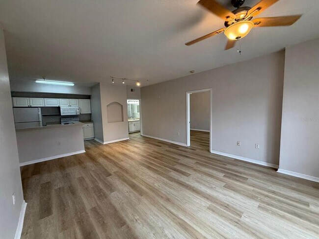 Building Photo - 5506 Metrowest Blvd